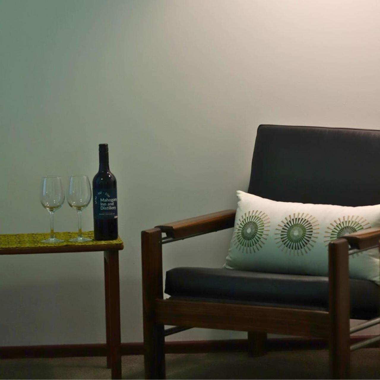Mahogany Inn And Distillery Mahogany Creek ภายนอก รูปภาพ