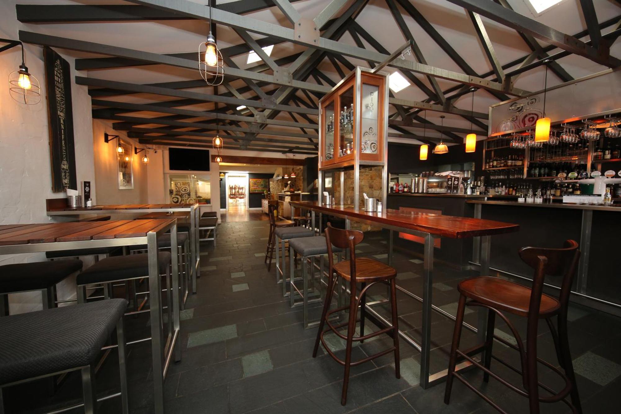 Mahogany Inn And Distillery Mahogany Creek ภายนอก รูปภาพ