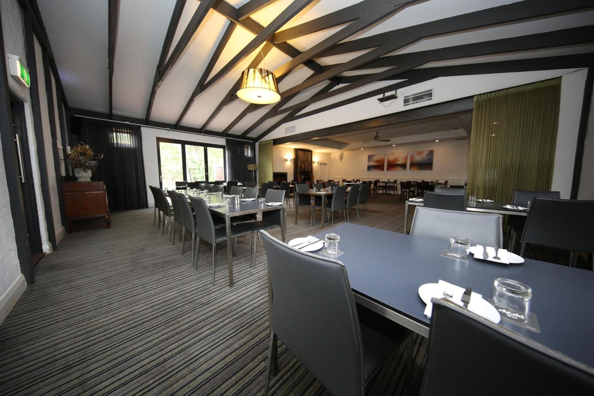 Mahogany Inn And Distillery Mahogany Creek ภายนอก รูปภาพ